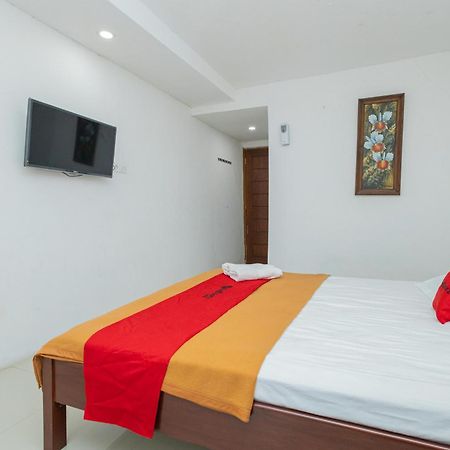 Reddoorz Syariah At Wisma Djokorio Poncokusumo Malang Eksteriør billede